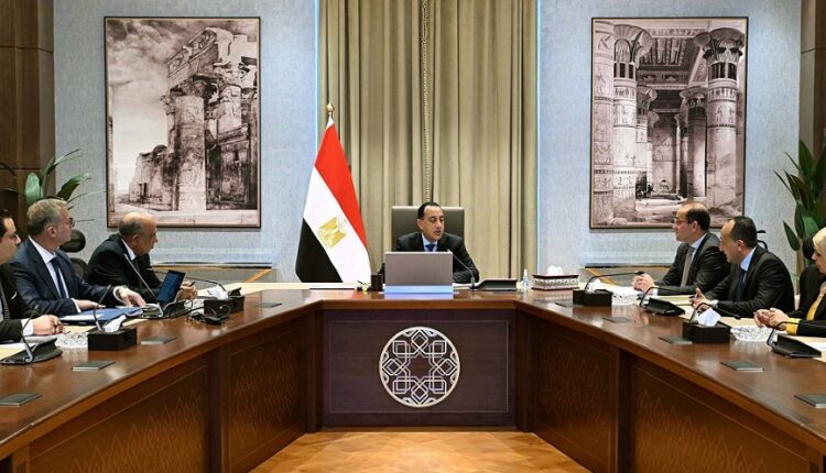 الحكومة تؤكد الجاهزية الكاملة لتأمين إمدادات الغاز اللازمة لقطاع الكهرباء