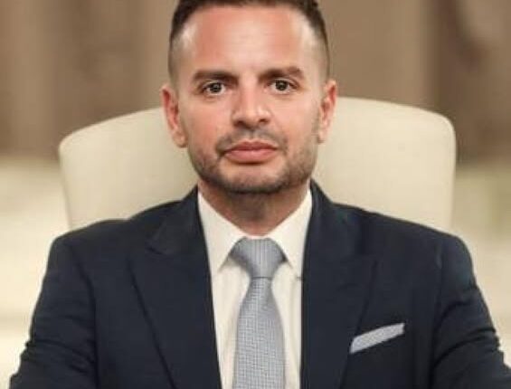 الدكتور محمد راشد رئيس شركة راشد للاستشارات وإدارة المشروعات العقارية