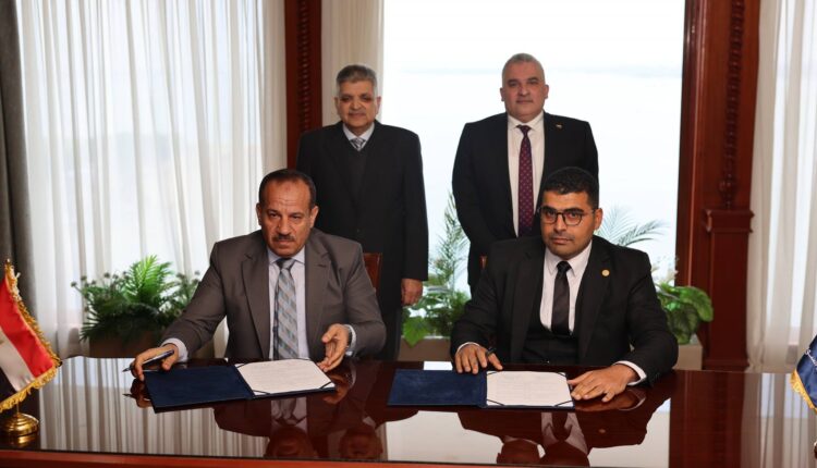 توقيع بروتوكول تعاون لتطوير الاستزراع السمكي بين هيئة قناة السويس وجهاز حماية البحيرات