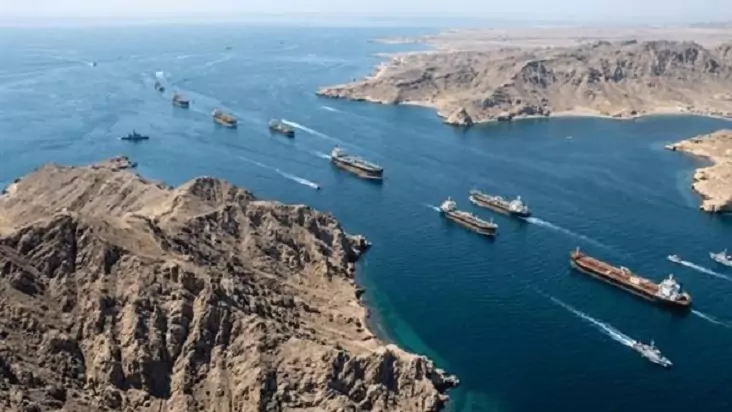 عبور ناقلة قطرية خامسة يرفع حركة شحنات الغاز عبر هرمز إلى 9 ناقلات