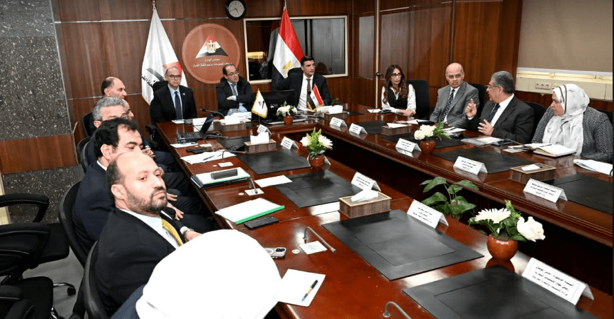 الحكومة تدرس مقترحات دعم قطاع السيارات وتحديد احتياجات المصنعين