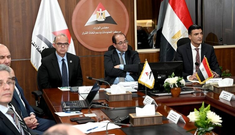 الحكومة تدرس مقترحات دعم قطاع السيارات وتحديد احتياجات المصنعين