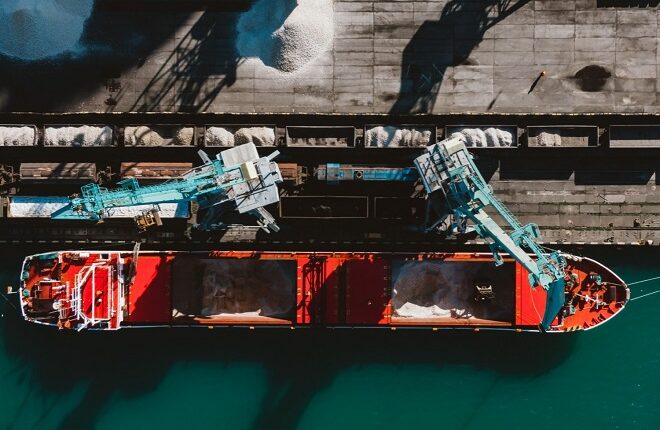 كيف يؤثر مضيق هرمز على إمدادات وأسعار الأسمدة؟