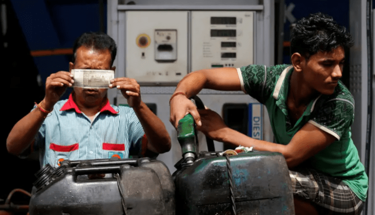 الهند ترفع رسوم التصدير على الديزل ووقود الطائرات بشكل فوري