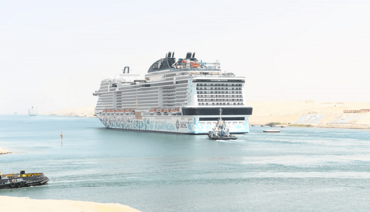 قناة السويس تشهد عبور إحدى أكبر السفن السياحية في العالم