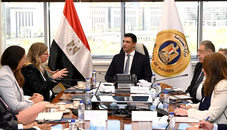 فولكس فاجن الألمانية تدرس حوافز الاستثمار المقدمة لبدء تصنيع السيارات بمصر