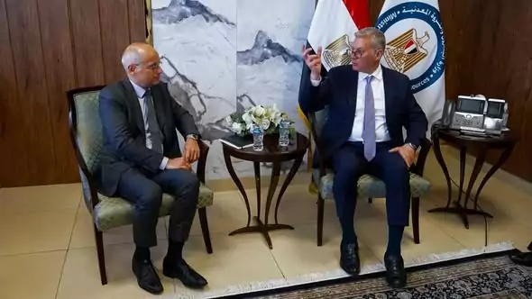 توتال إنرجيز الفرنسية تبدي اهتمامًا بالبحث عن الغاز في منخفض هيرودوت بغرب المتوسط