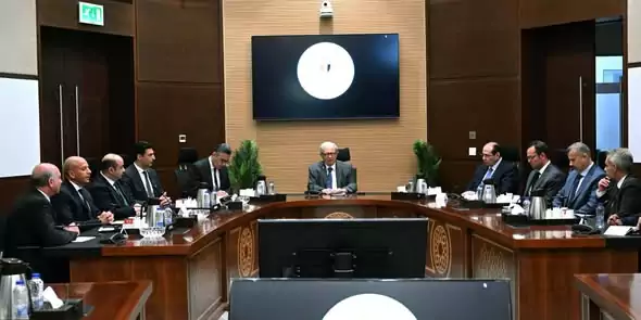 الحكومة تتابع الأسواق وتكثف حملات الرقابة لمنع التلاعب بالأسعار