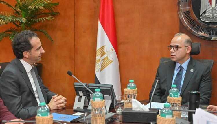 وزير الاستثمار يبحث مع مايكروسوفت تعزيز استثمارات تكنولوجيا المعلومات والتحول الرقمي