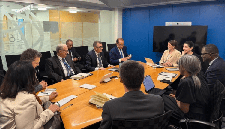 وزير التخطيط يناقش مع البنك الدولي تفعيل مرفق ضمان تمويل البنية التحتية في مصر