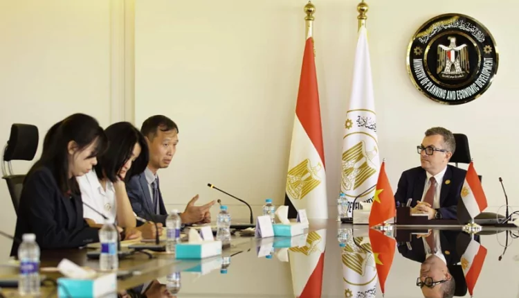 وزير التخطيط: نتطلع إلى شراكة تنموية حقيقية مع فيتنام