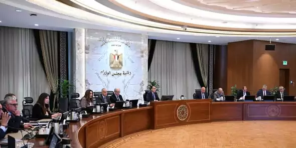 الحكومة تؤكد أولوية توفير الطاقة للقطاعين الصناعي والاستثماري