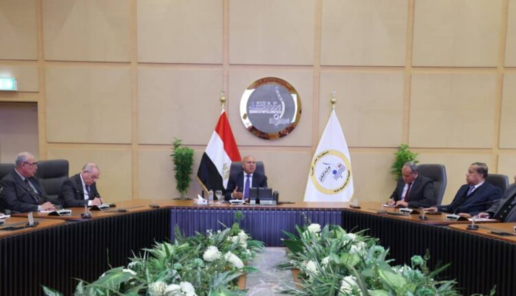 وزير النقل: تخفيض النفقات وتعظيم الإيرادات شعار العمل خلال المرحلة المقبلة