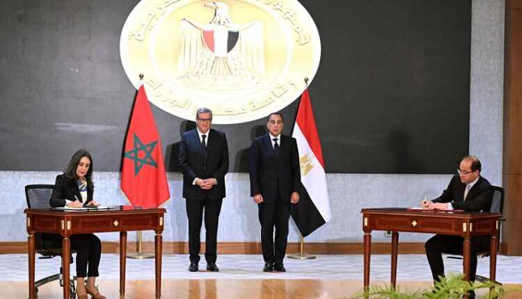مصر والمغرب توقعان عدد من الوثائق في مجالات الصناعة والاستثمار والزراعة والرياضة