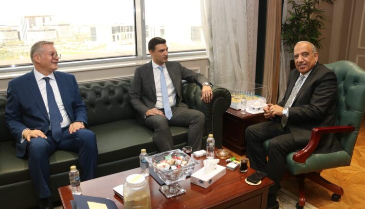 وزراء الكهرباء والبترول والصناعة يبحثون آليات تحقيق الاستدامة وأمن الطاقة