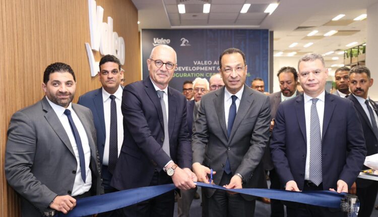 وزير الاتصالات: مركز فاليو الجديد يعكس ثقة الشركات العالمية في مناخ الاستثمار المصري