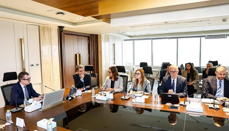 وزير التخطيط يبحث سبل تعزيز الشراكة الاستراتيجية مع البنك الدولي