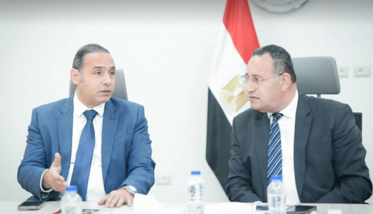 التعليم العالي تبحث مع الرقابة المالية فرص الاستفادة من الأنشطة غير المصرفية