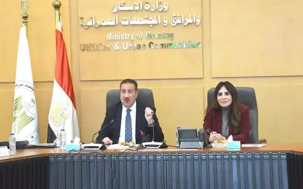يارا الجنايني_ قررت لجنة السياسة النقدية بالبنك المركزي المصري، في اجتماعها المنعقد اليوم الخميس، تثبيت أسعار الفائدة الأساسية على الجنيه دون تغيير، وذلك بعد سلسلة من التخفيضات المتتالية منذ أبريل 2025، في إطار دورة التيسير النقدي.