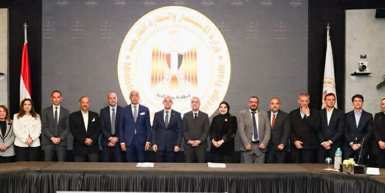وزير الاستثمار يشهد اتفاق تسوية بين مساهمي “مصر إيطاليا القابضة” بمحفظة تتجاوز 100 مليار جنيه
