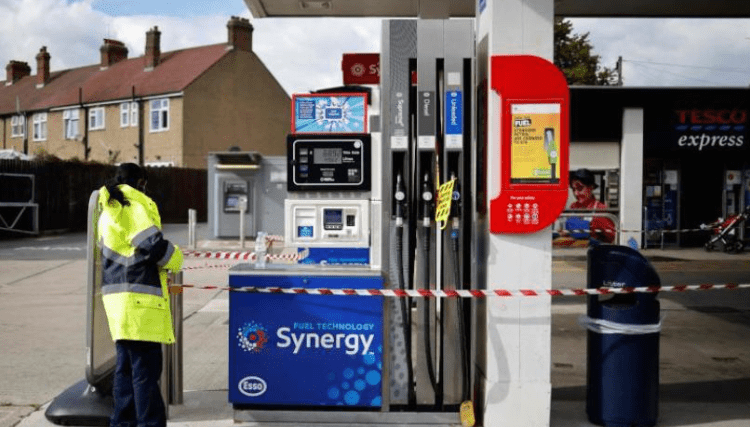 أسعار البنزين في بريطانيا عند أعلى مستوى خلال عامين بسبب حرب إيران