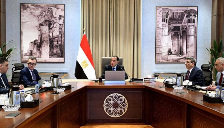 مدبولي: تذليل العقبات المالية أمام هيئة الشراء الموحد أولوية قصوى