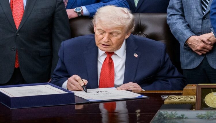 ترامب يفرض رسومًا جمركية تصل إلى 100% على بعض الأدوية المستوردة