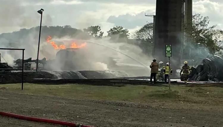 انفجار ضخم يغلق جسر الأميركتين في بنما