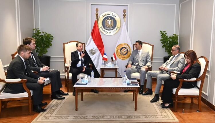 مباحثات مصرية فرنسية لتوطين الصناعة ونقل التكنولوجيا