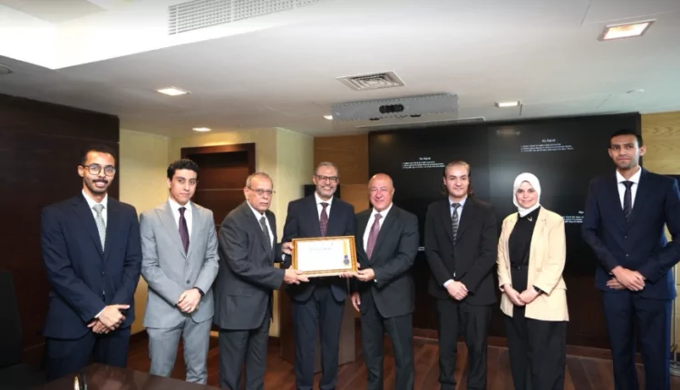 البنك الأهلي يحتفظ بشهادة التوافق مع معاییر متطلبات هيئتي الفيزا والماستر كارد العالمية