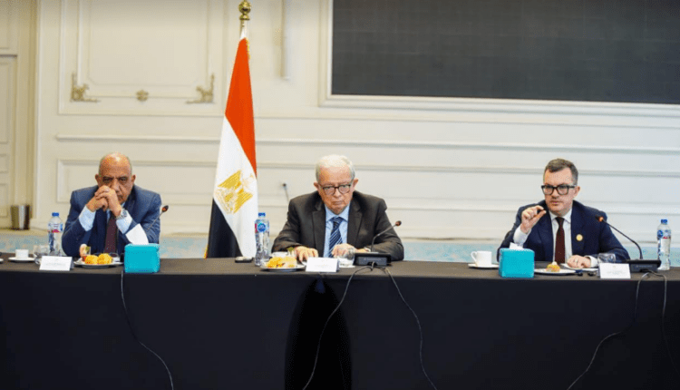 مشاورات مع مجموعة البنك الدولي لدراسة آلية تمويل وضمان البنية التحتية في مصر