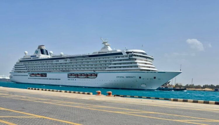 اقتصادية قناة السويس تستقبل السفينة السياحية CRYSTAL SERENITY بميناء السخنة