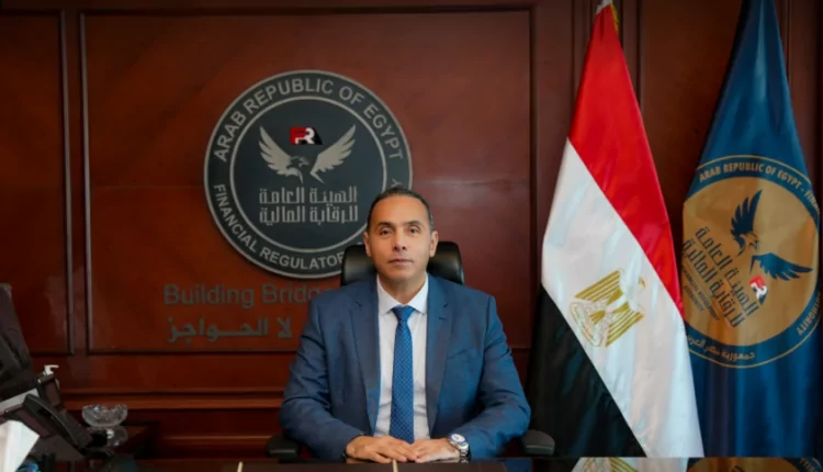 ضم الدكتور إسلام عزام رئيس الرقابة المالية إلى مجلس إدارة هيئة الاستثمار