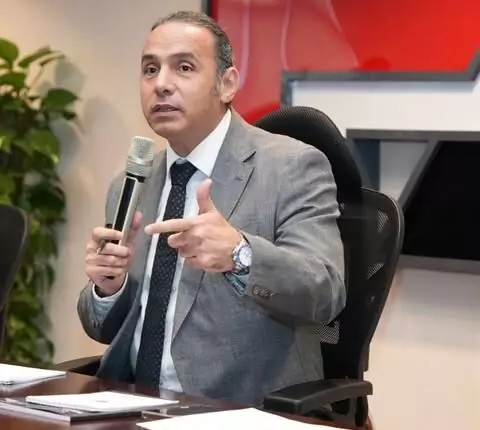 د.إسلام عزام: نعمل على ربط الرقابة المالية بالقطاعات غير المصرفية عبر نظام إلكتروني متكامل ومتطور