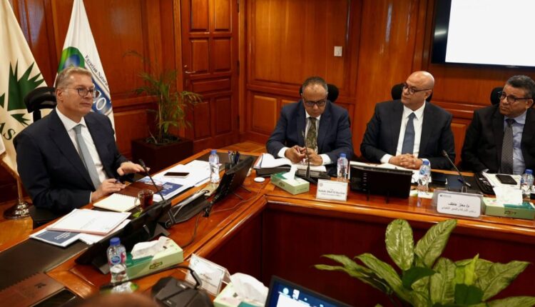 كريم بدوي يوجه بالإسراع في استغلال إمكانات البترول والغاز بحقول شركة خالدة ويشيد بخطتها الخمسية