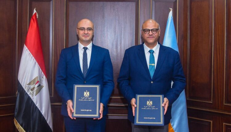 بروتوكول تعاون بين محافظة الإسكندرية وتنظيم الاتصالات لتقوية شبكات المحمول