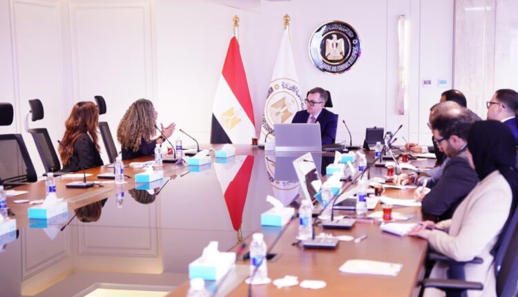 وزير التخطيط يبحث مع مؤسسة عبد الله الغرير الإماراتية التوسع في برامج ريادة الأعمال والتثقيف المالي بمصر