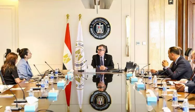 وزير التخطيط يبحث مع الوكالة الدولية لضمان الاستثمار الاستفادة من آليات الضمانات