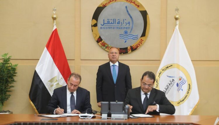 كامل الوزير يشهد توقيع اتفاقية لتطوير خدمات الحجز الإلكتروني بأتوبيسات نقل الركاب