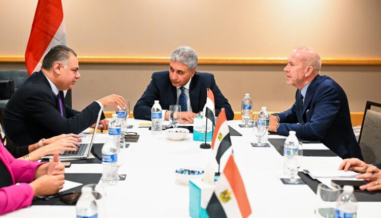 وزير السياحة يبحث استضافة مصر لمؤتمر اتحاد منظمي الرحلات الأمريكي 2027