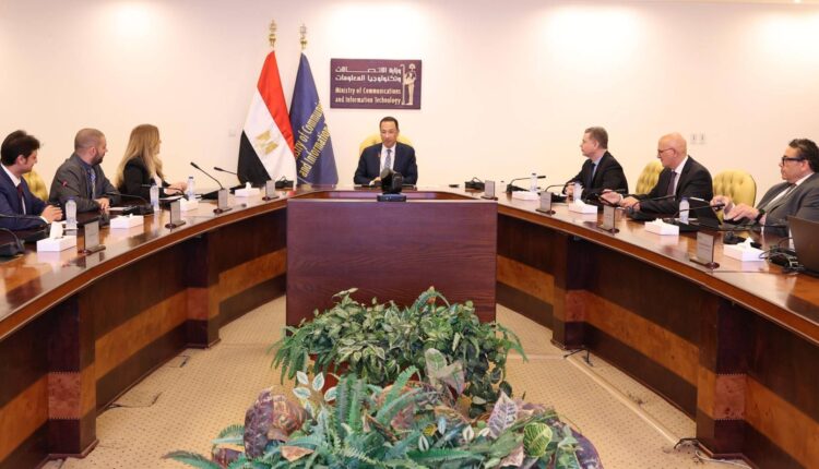 وزير الاتصالات يبحث مع شركة فاوندإيفر دعم صناعة التعهيد والذكاء الاصطناعي