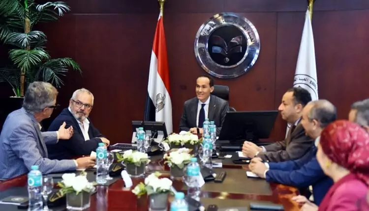 عاجل.. أونيفرس الإيطالية تستهدف تأسيس مصنعين للملابس الجاهزة بمصر