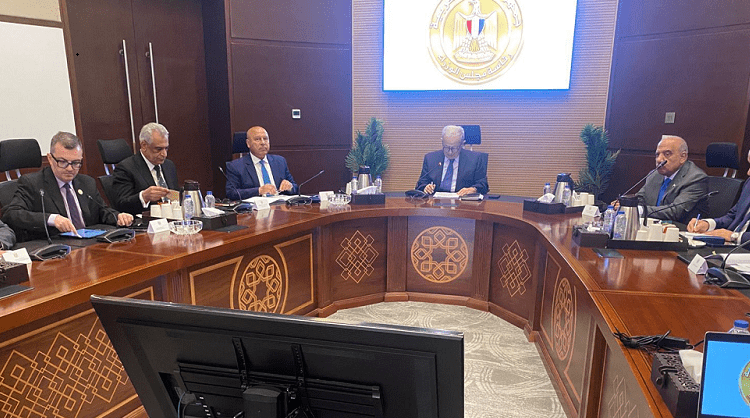 الحكومة تناقش بعض التعديلات المقترحة لأحكام قانون شركات قطاع الأعمال العام