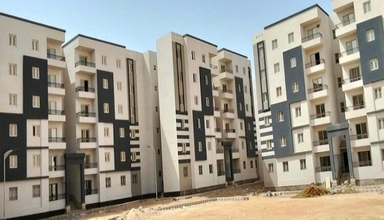 وزيرة الإسكان تتابع موقف تنفيذ مشروعات وأعمال التطوير بمدن الصعيد الجديدة