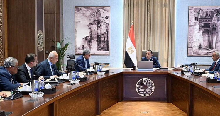 مطالب بتقديم تيسيرات لبعض المقاصد السياحية وربط المطارات الجديدة بشبكة النقل