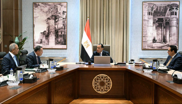 مدبولي يوجه بسرعة تنفيذ مشروع تطوير مستشفيات قصر العيني