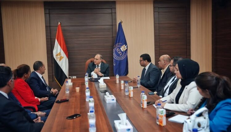 الغمراوي: التنسيق مع القطاع الدوائي يدعم توافر المستحضرات وتطوير المنظومة