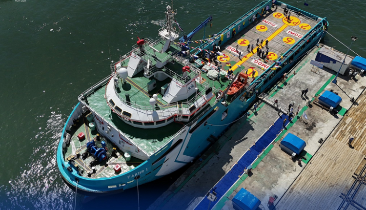 وصول سفينة الإمدادات والخدمات البترولية "فخر 1" تمهيدا لانضمامها لهيئة قناة السويس