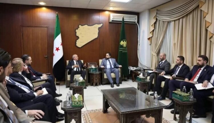 نجيب ساويرس يبحث فرص الاستثمار والتطوير العقاري في سوريا