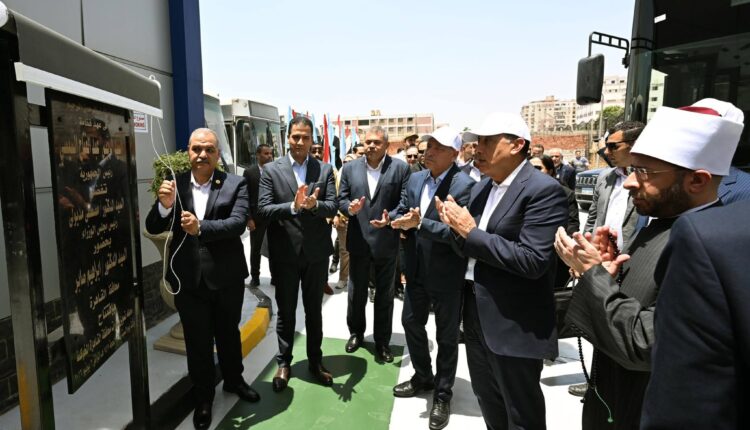 رئيس الوزراء يفتتح محطة تموين سيارات محافظة القاهرة المحوكمة